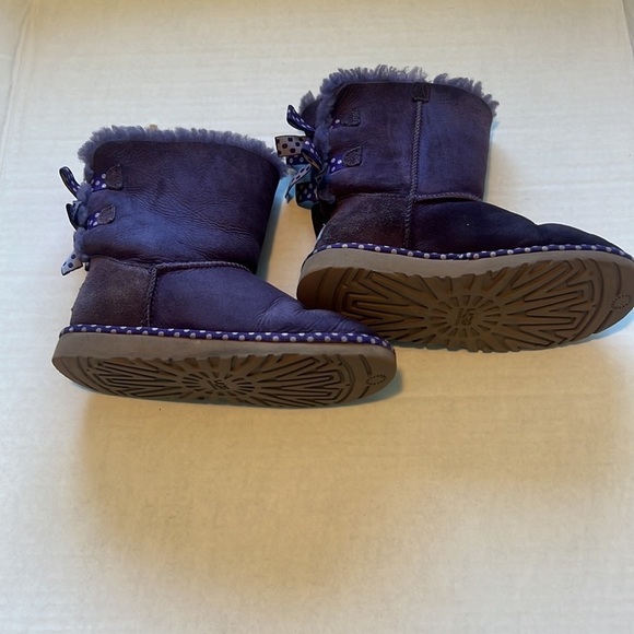 Ugg now boots. Size 3 - Picture 6 of 9